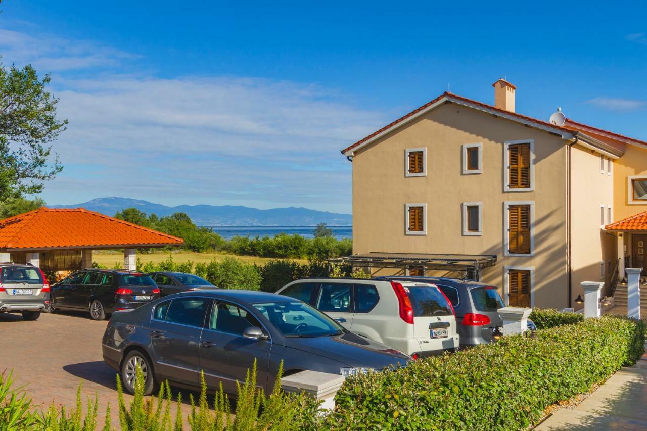 Luxury Apartments Villa Matea 2 Malinska Eksteriør bilde